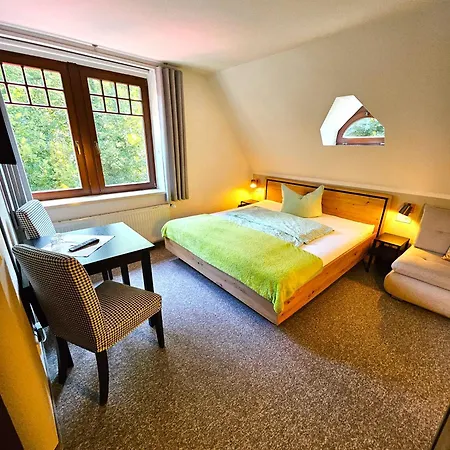 Pension Parkschloesschen 3*